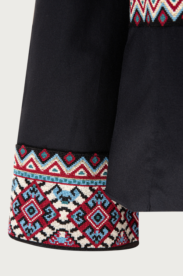 Nelya Blazer